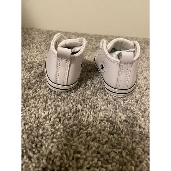 Baby Converse White Faux Leather size 2 - Picture 6 of 6